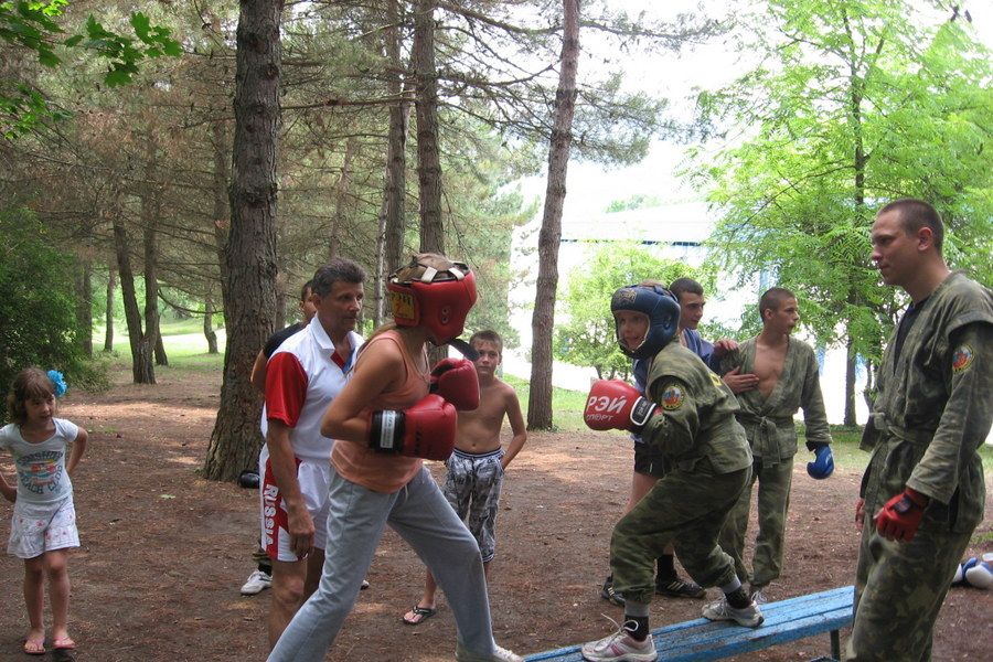 Бои на бревне в Кринице