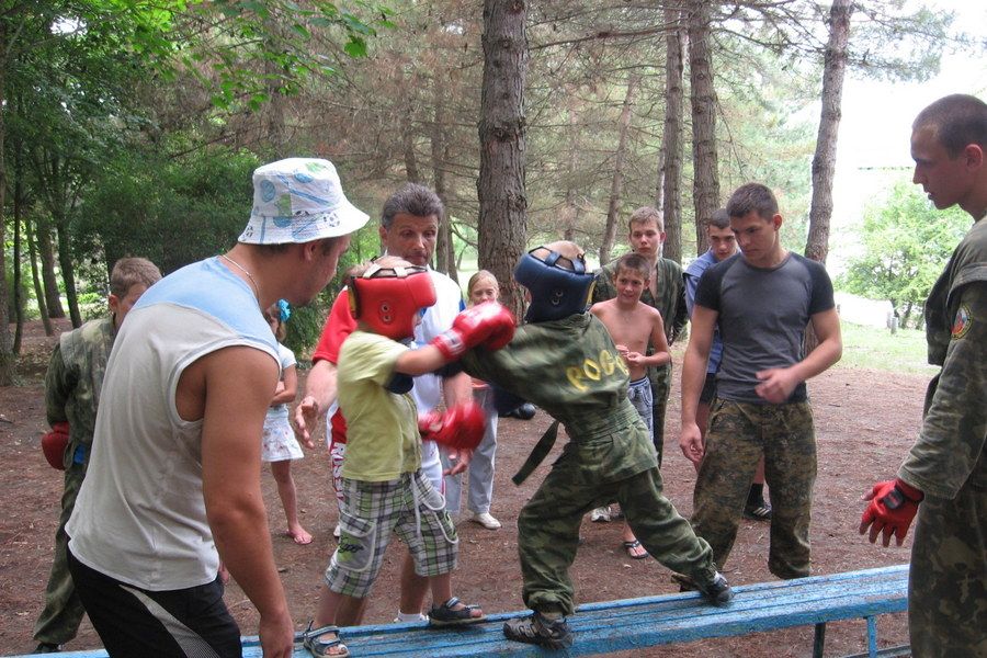 Бои на бревне в Кринице